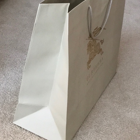 Burberry Shopping Bag - Picture 8 of 8